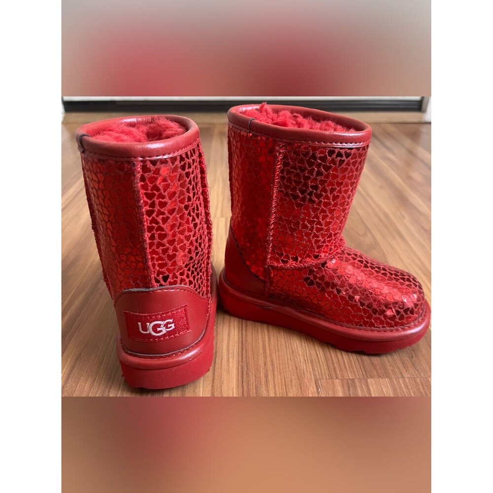 UGG Classic II Gel Hearts Red Toddler Boots Size 6 Metallic Winter Shimmer